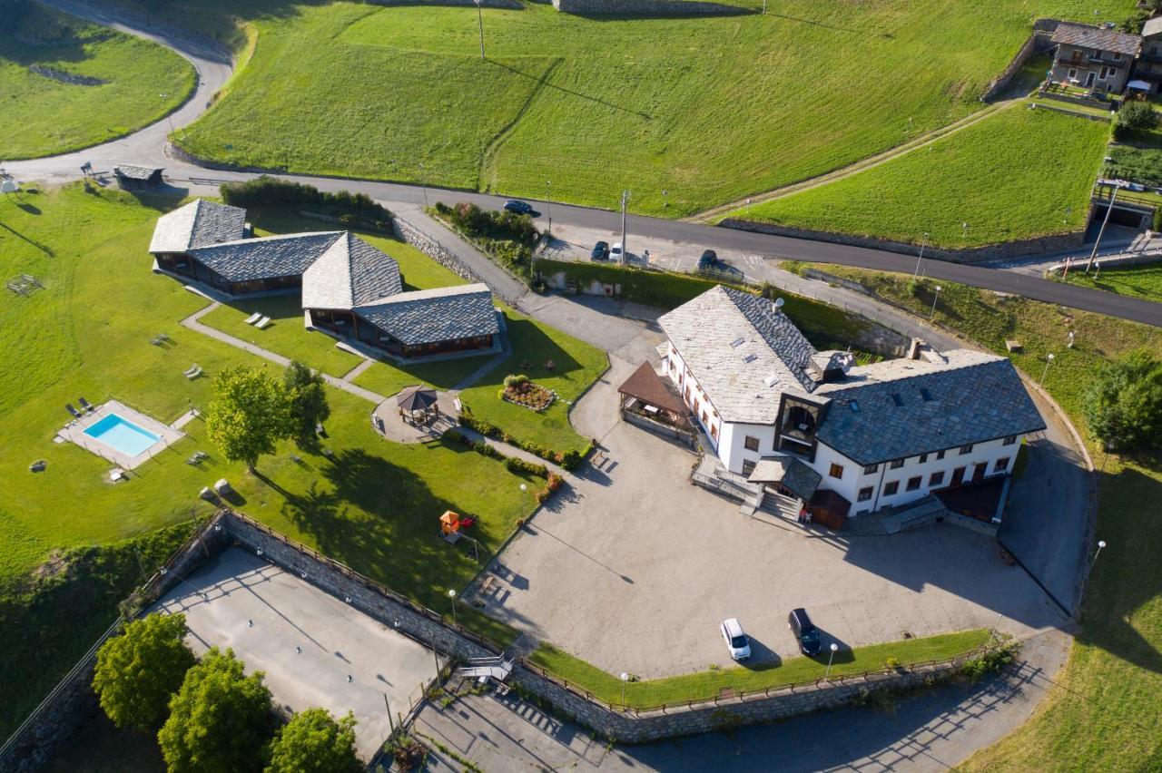 Hostellerie Le Lievre Amoureux Valpelline Exterior foto