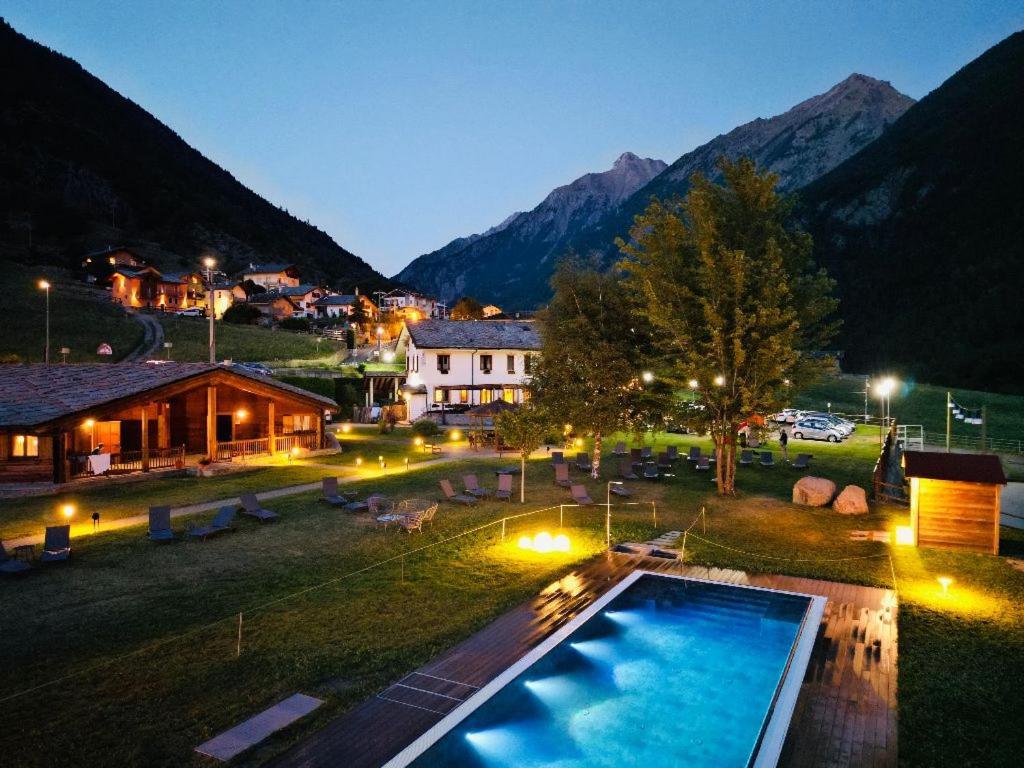 Hostellerie Le Lievre Amoureux Valpelline Exterior foto